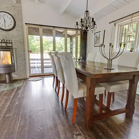 Three-bedroom Holiday In