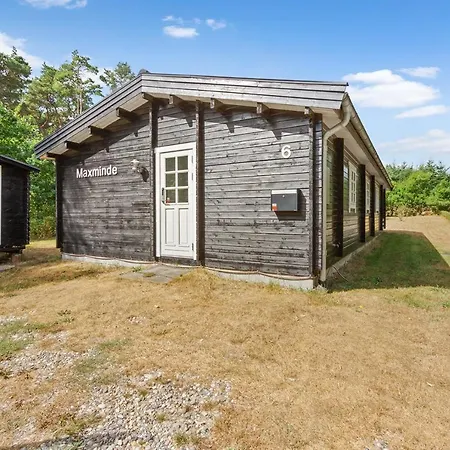 Three-bedroom Holiday In Hals