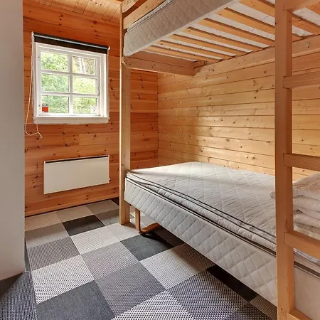 Three-bedroom Holiday In 펜션 *